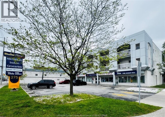 Building Photo - 275 Wyandotte St W