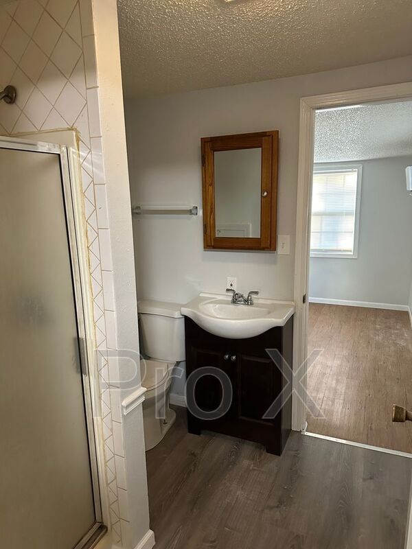 Foto del edificio - 105 W Jefferson St