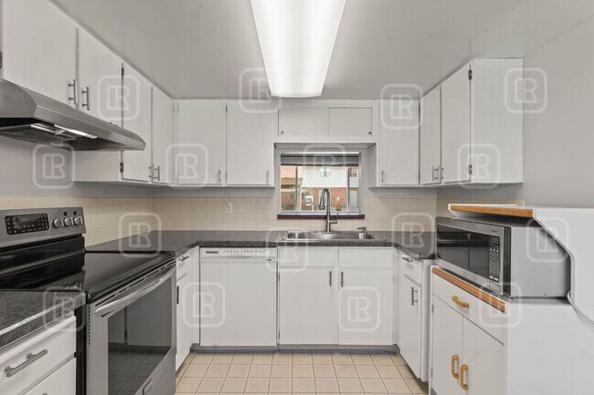 Building Photo - 12467 E Olive Ave