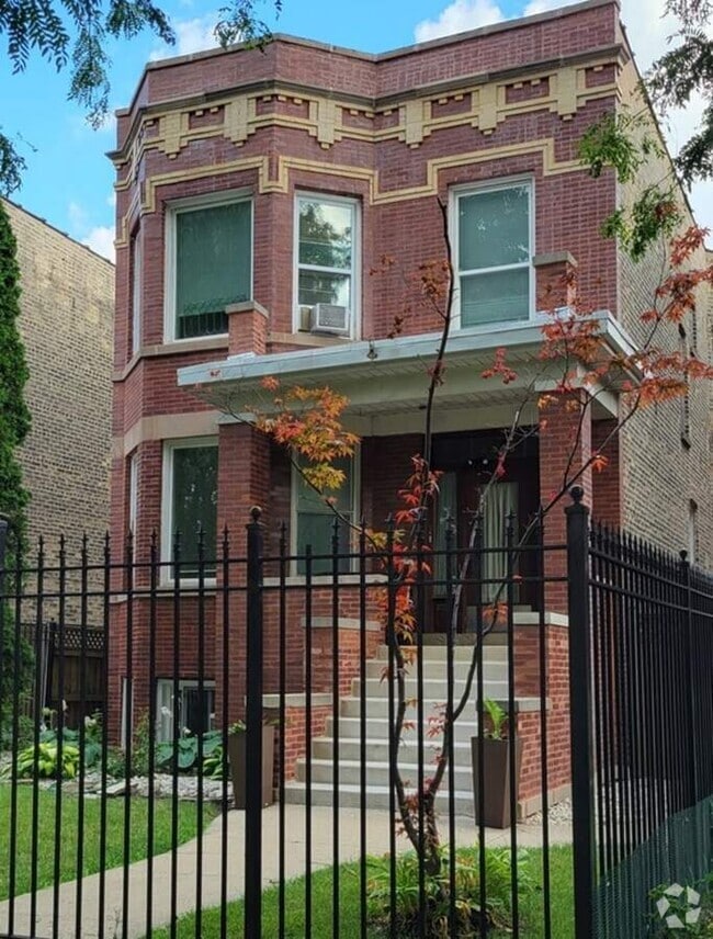 Building Photo - 4445 W Altgeld St