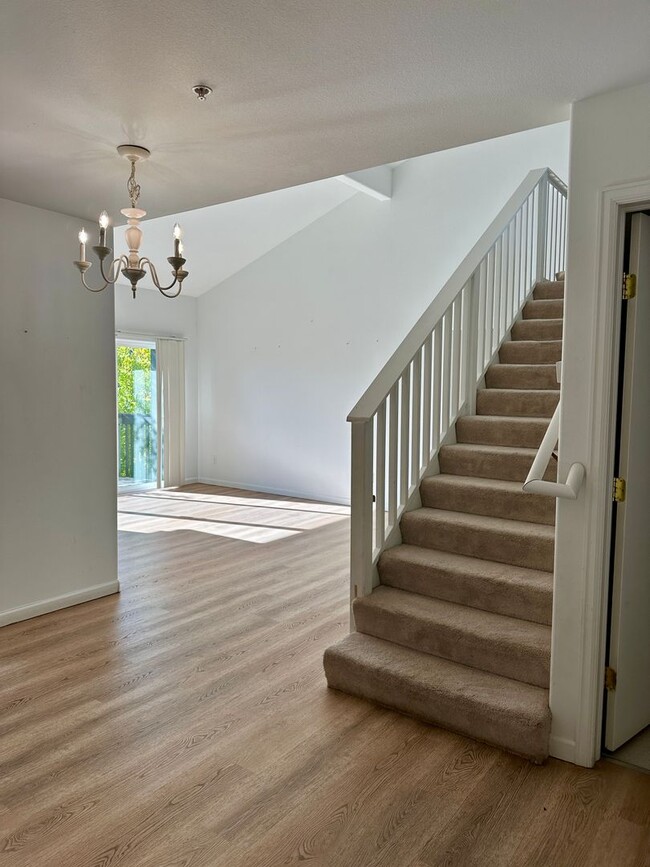 Foto del edificio - 3 Bedroom 2 Bath Condo in New Castle