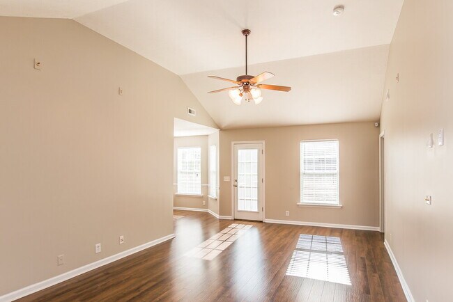Foto del edificio - 1123 Geneil Ln