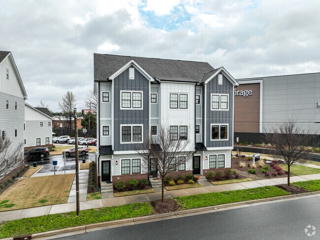 Exterior 3D - Radial at Mora Point Townhomes for Rent in Oakhurst
