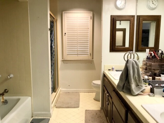 Baño principal - 711 Kline St