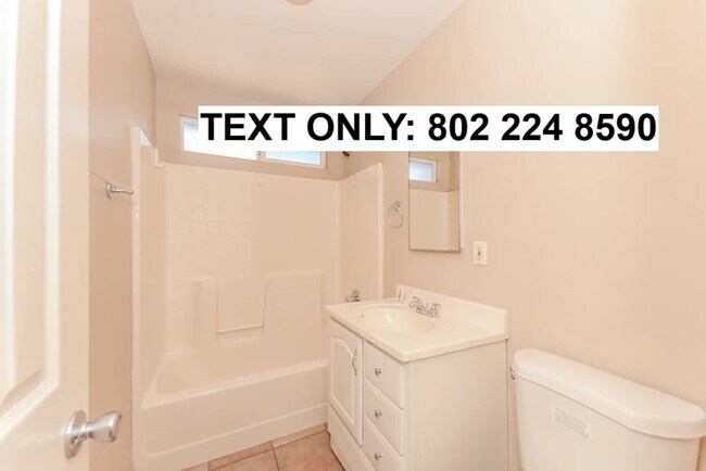 Foto del edificio - 8653 Larkin Ct