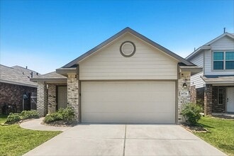 Building Photo - 18776 Faustina Way