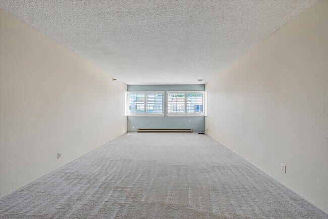 Building Photo - 240 N Bayshore Blvd