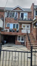 Building Photo - 1018 E 85th St