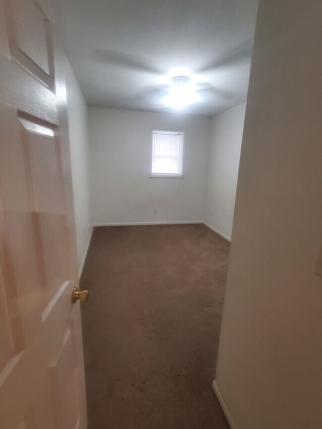 Foto del edificio - 127 N Jefferson St