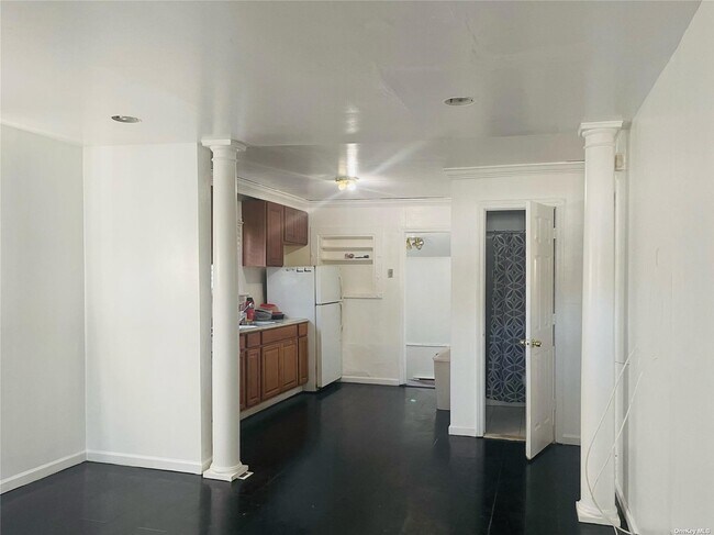 Foto del edificio - 288 Langdon Blvd