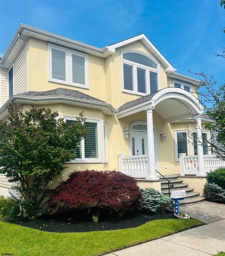 Primary Photo - 21 N Kenyon Ave