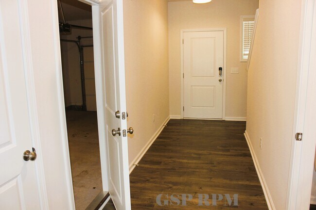 Foto del edificio - 17 Apricot Ln