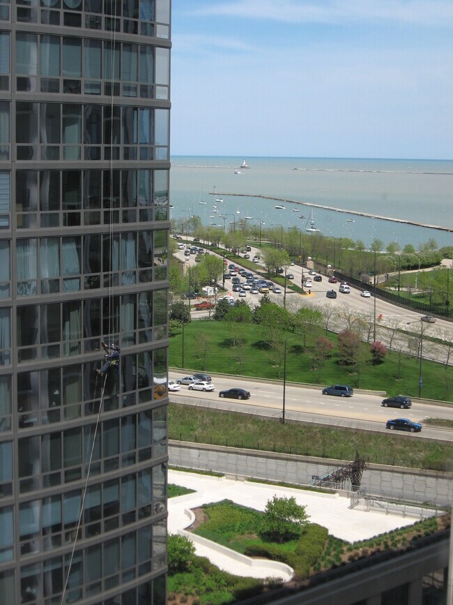 Foto del edificio - 1322 S Prairie Ave