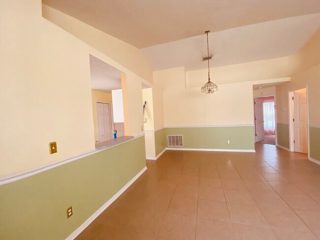 Foto del edificio - 3901 Penrod Ln