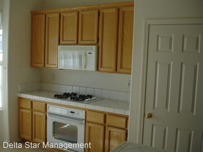 Foto del edificio - 3 br, 2 bath House - 1968 SAN DIEGO CIRCLE