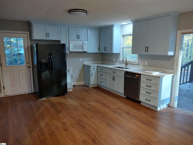 Foto del edificio - 111 Middleton Ln