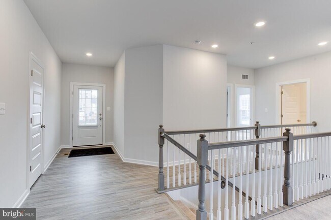 Foto del edificio - 5806 McIntosh Pl