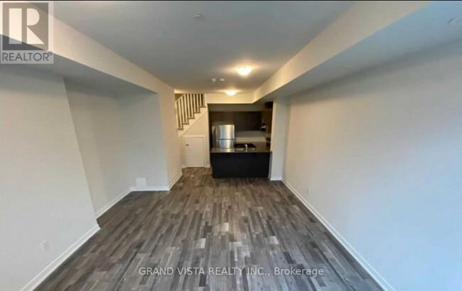 Building Photo - 1460 Whites Rd N