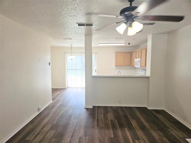 Foto del edificio - 3105 Stonewall Ln