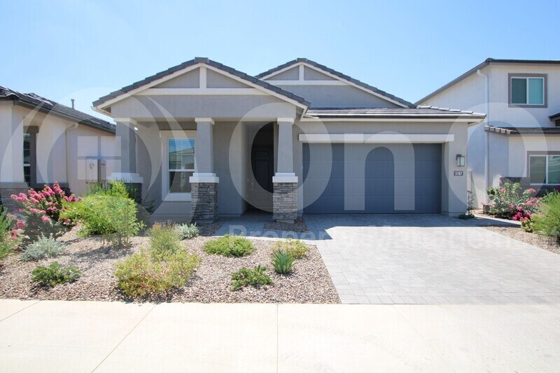 Primary Photo - 5107 E Village Dr