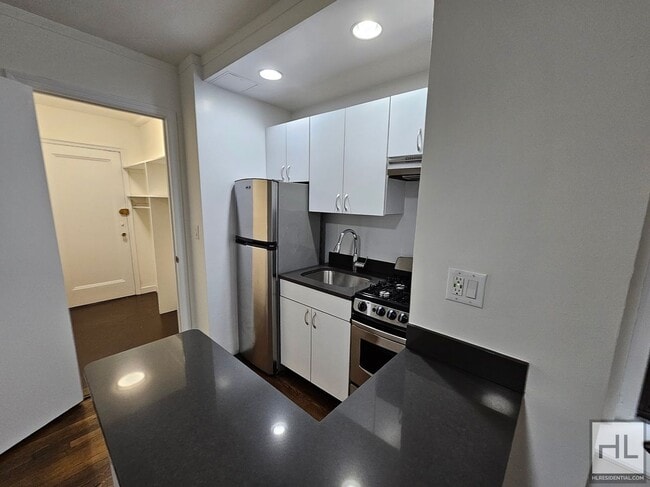 Foto del edificio - EAST 46 STREET