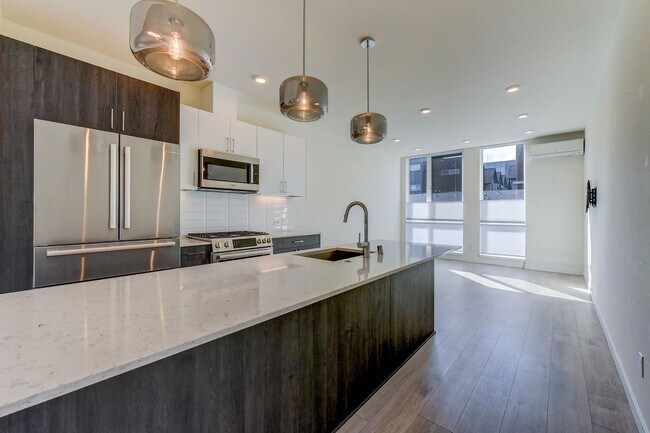 Foto del edificio - Terrific Townhome