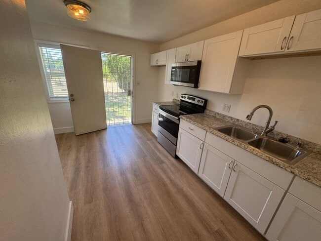 Building Photo - 80 Arden Cir