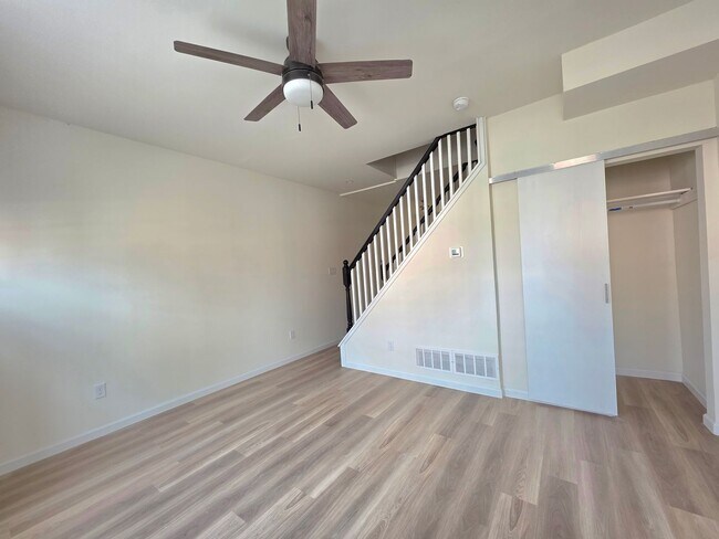 Foto del edificio - Fully Renovated 2 Bedroom 1 bath