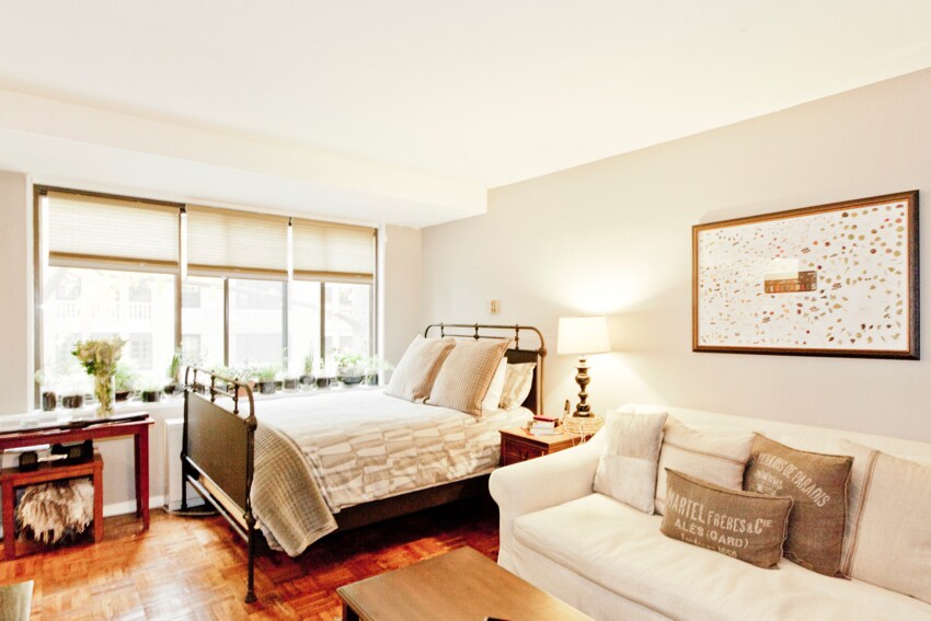 Primary Photo - All Utilities Included! Cozy Studio on Con...