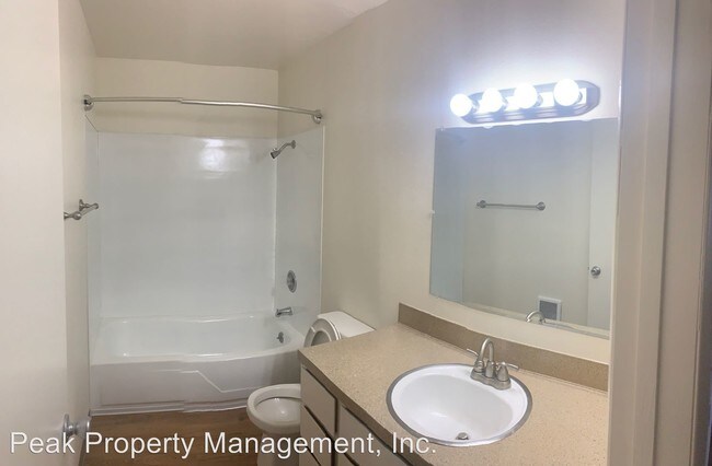 Foto del edificio - 2627-2653 SE 145th Ave