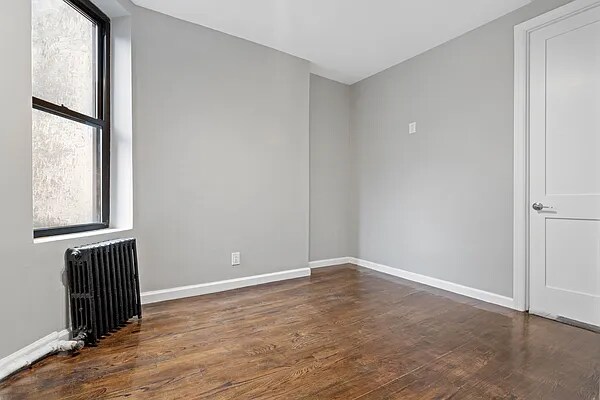 Building Photo - 746 9th Ave