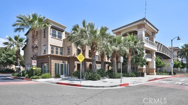 Building Photo - 106 E Santa Fe Ct