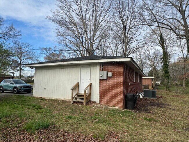 Foto del edificio - 416 Elliott Dr NW