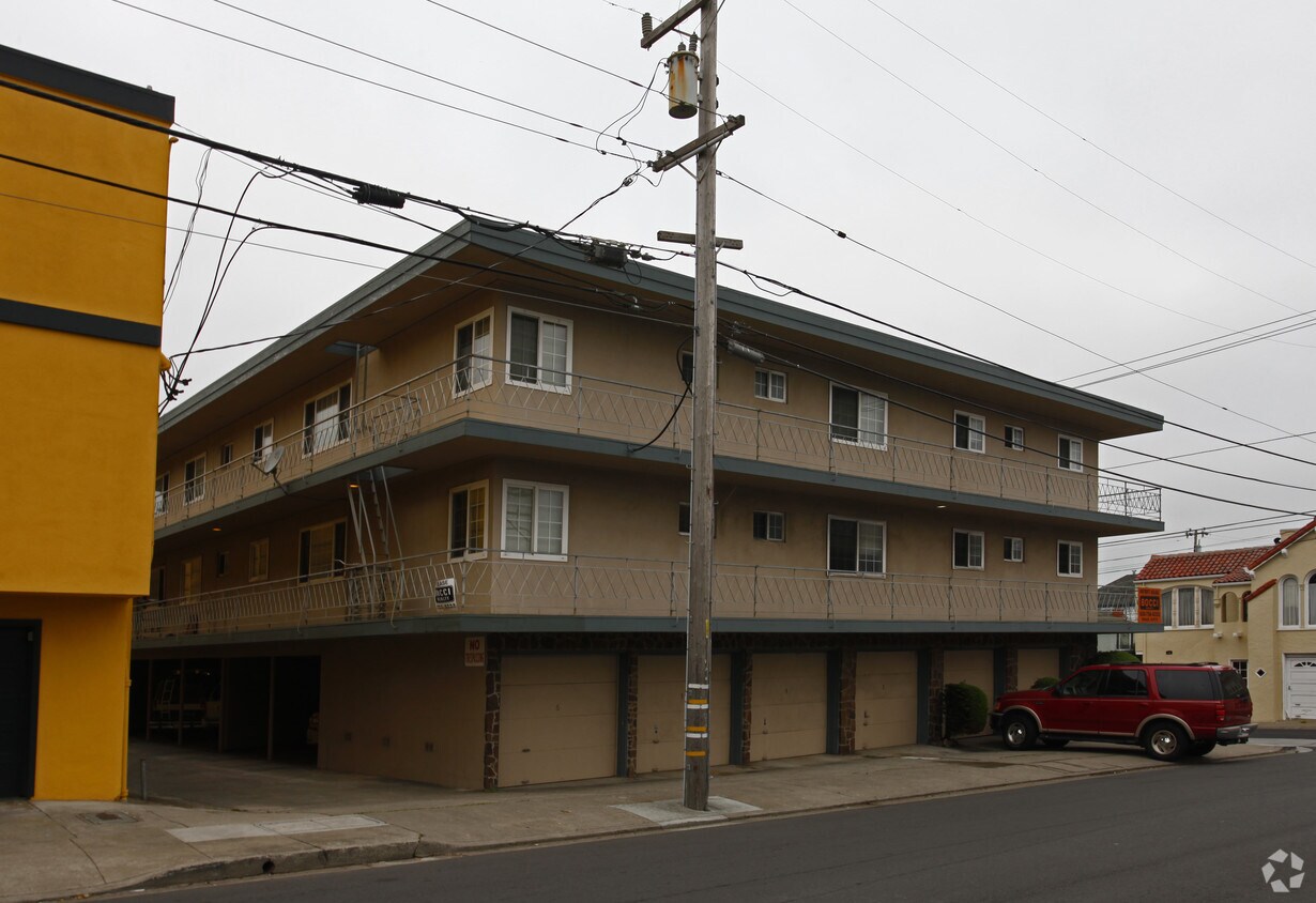 143 W Market St, Daly City, CA 94014 Apartments in Daly City, CA