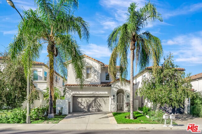 Foto del edificio - 24819 Cll Cedro