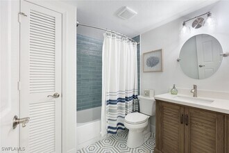 Building Photo - 824 Tanbark Dr