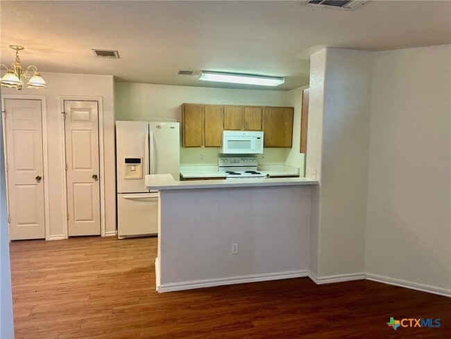 Building Photo - 130 Cedargrove