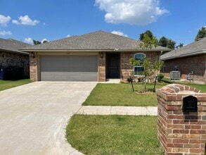 Building Photo - 11521 SW 8th Cir