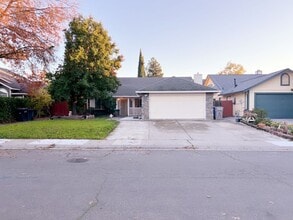 Building Photo - 5920 Laguna Ranch Cir