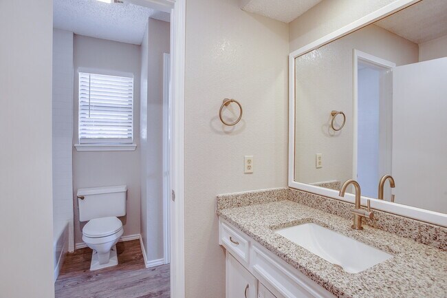 Building Photo - Very Nice 3 Bedroom in Wolfforth!