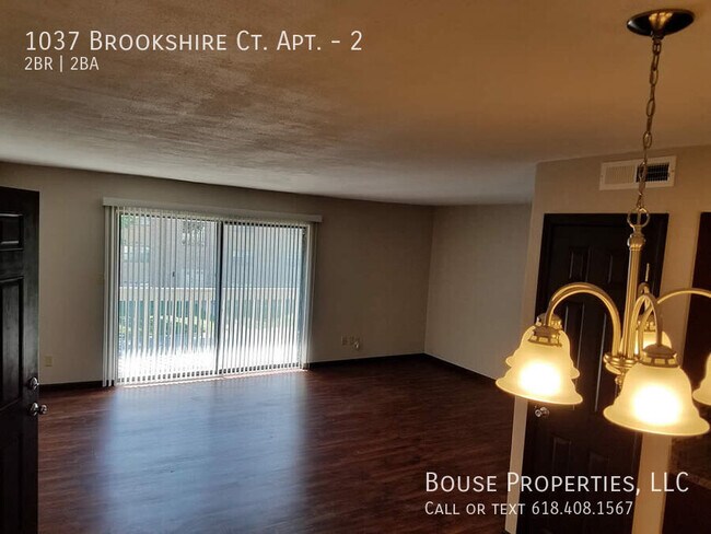 Foto del edificio - 1037 Brookshire Ct