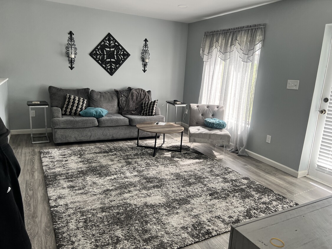 Living Room - 30 Wakefield Pl