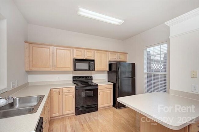Foto del edificio - South Park Townhome