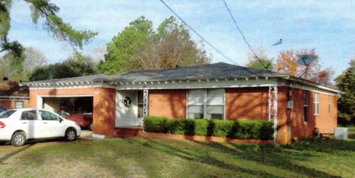 203 W Carolanne Blvd, Marshall, TX 75672 House Rental in Marshall, TX