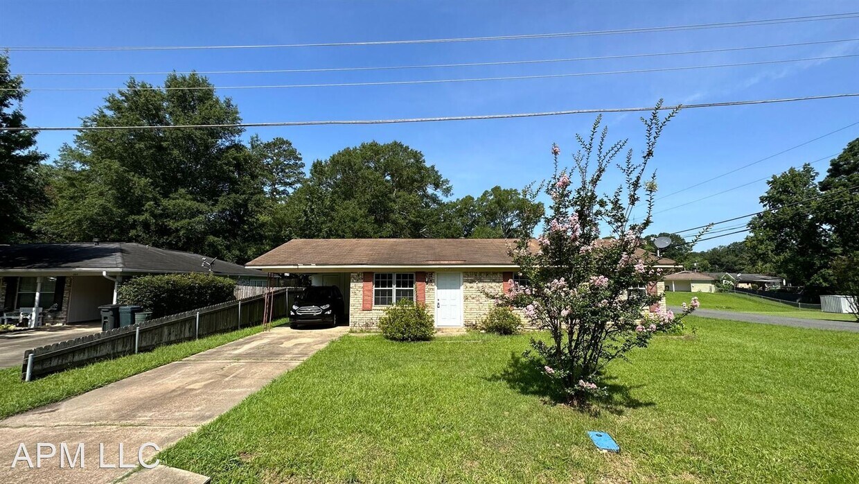 3 br, 1.5 bath House 107 Westside Dr House Rental in West Monroe