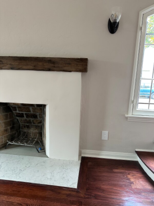 8 8th Ave, Windsor Hills, CA 90043 Room for Rent in Windsor Hills, CA