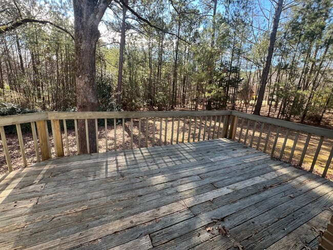 Building Photo - Large 4 bedroom house in Oconee County!