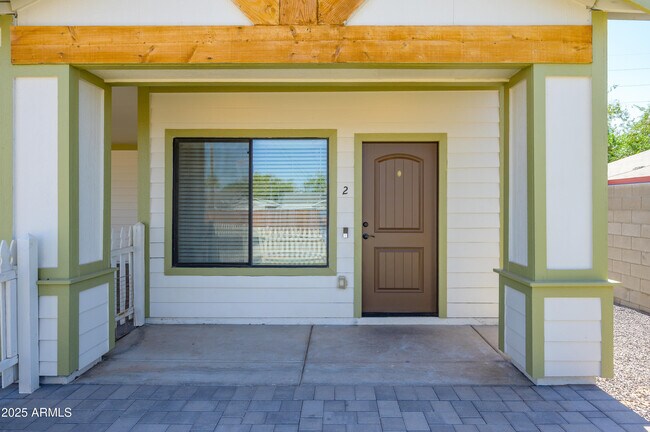 Foto del edificio - 274 N Delaware St