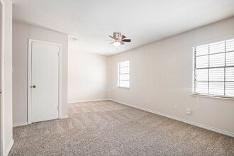 Building Photo - 4844 Milwee St