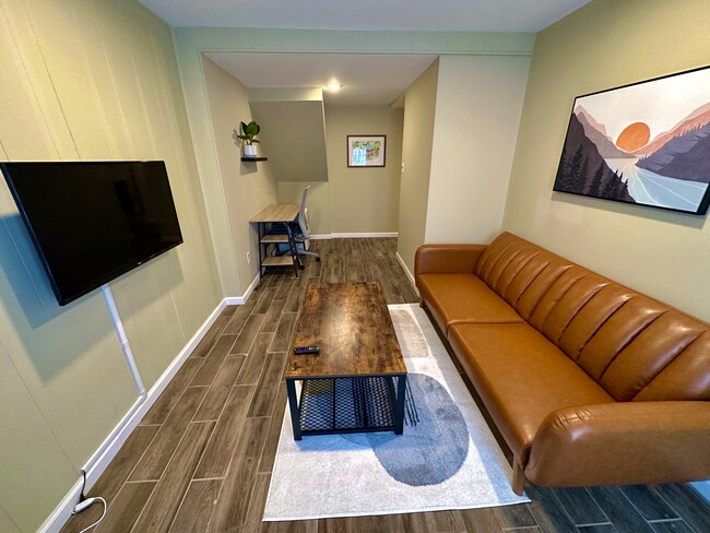 Private living room - 3962 Wilcoxson Dr